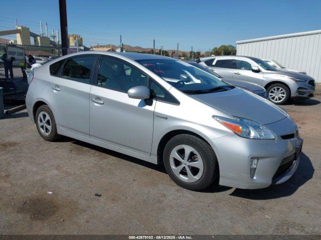  Salvage Toyota Prius