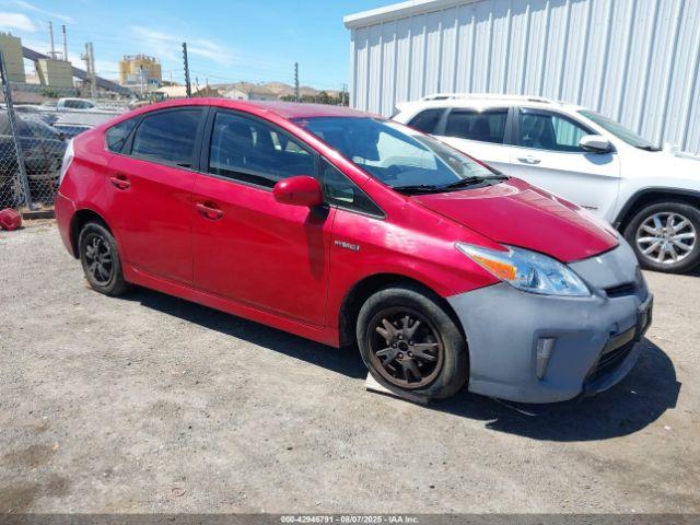  Salvage Toyota Prius