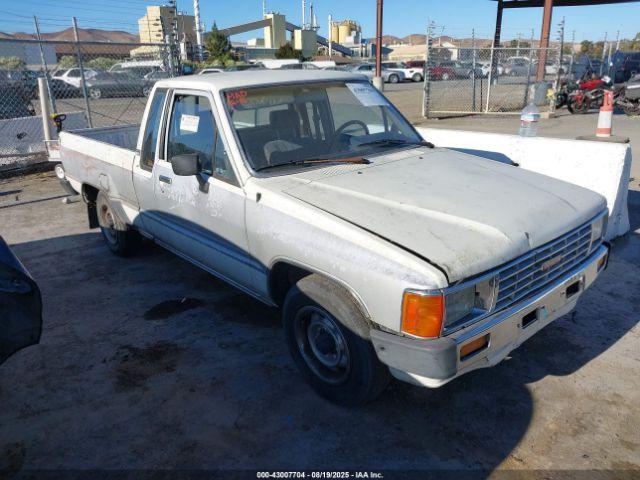  Salvage Toyota Pickup