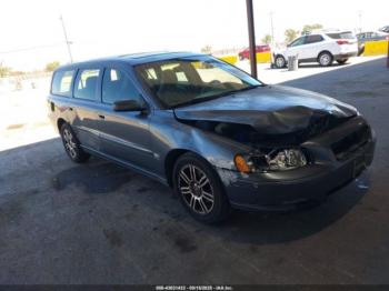  Salvage Volvo V70