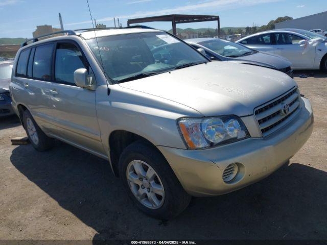  Salvage Toyota Highlander