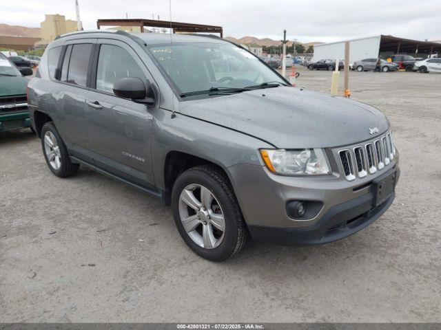  Salvage Jeep Compass