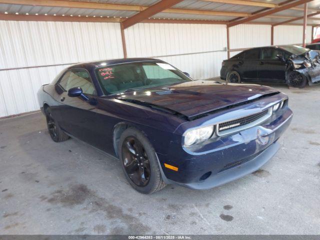  Salvage Dodge Challenger