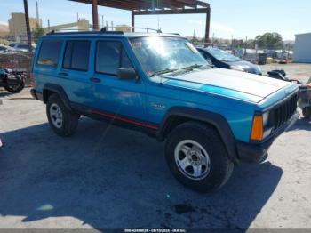  Salvage Jeep Cherokee