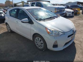  Salvage Toyota Prius c