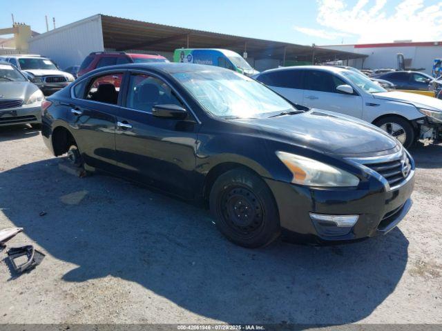  Salvage Nissan Altima