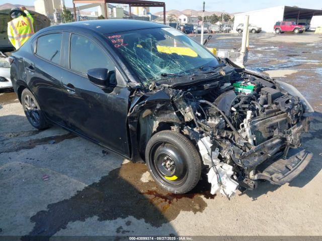  Salvage Toyota Yaris