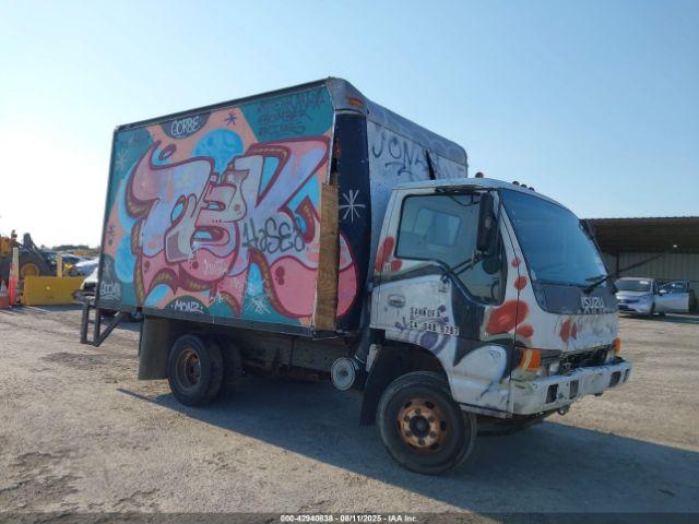  Salvage Isuzu Npr