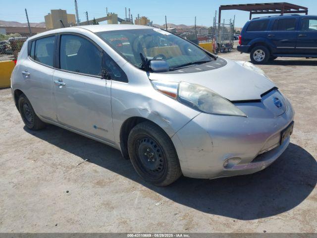  Salvage Nissan LEAF