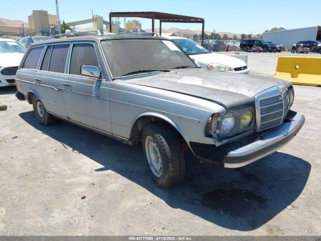  Salvage Mercedes-Benz 300