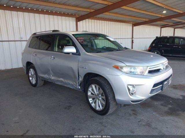  Salvage Toyota Highlander