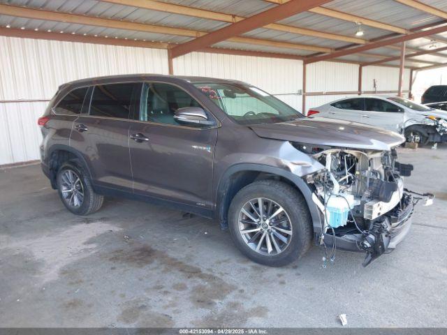  Salvage Toyota Highlander