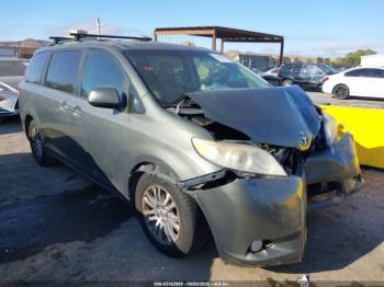  Salvage Toyota Sienna