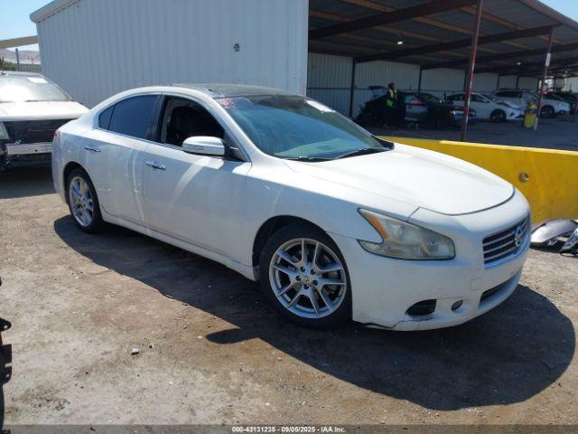  Salvage Nissan Maxima