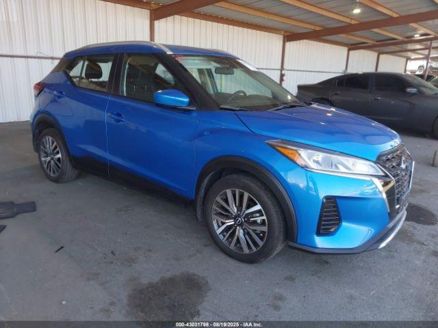  Salvage Nissan Kicks