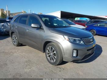  Salvage Kia Sorento