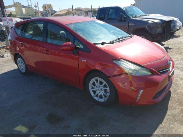  Salvage Toyota Prius v