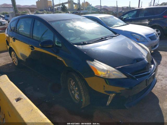  Salvage Toyota Prius v