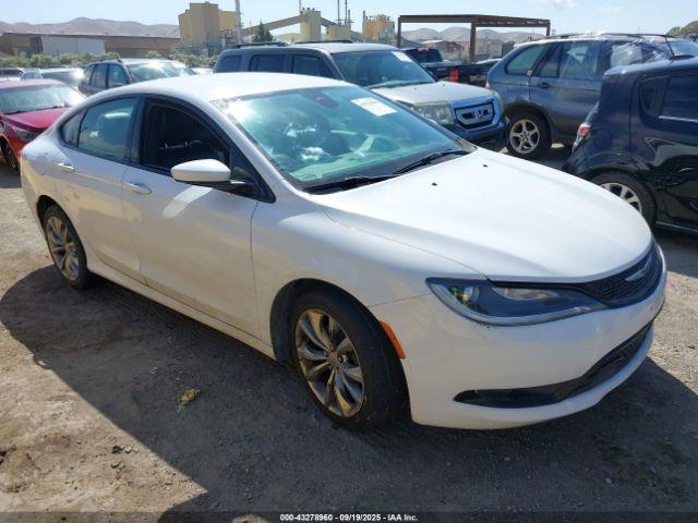  Salvage Chrysler 200