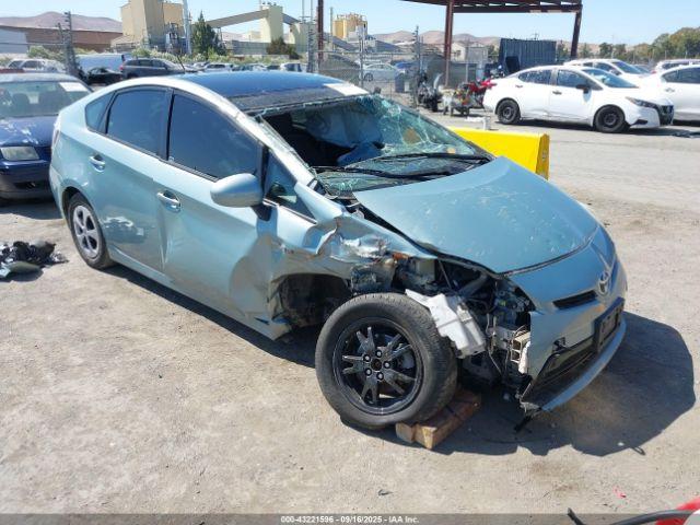  Salvage Toyota Prius