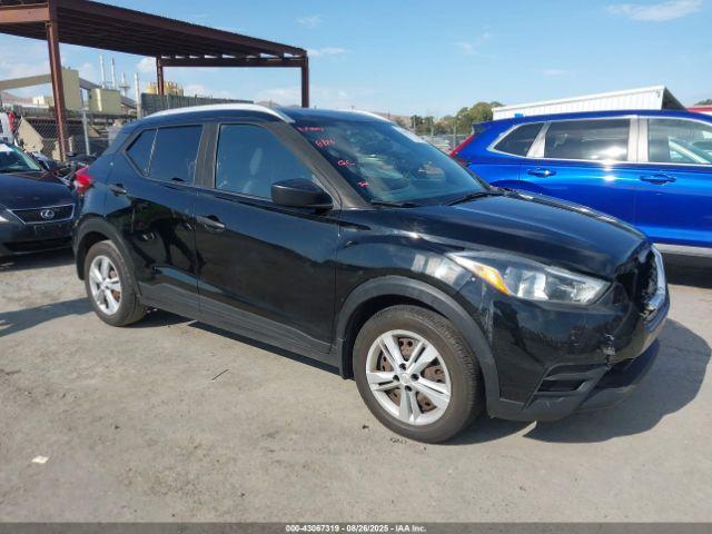  Salvage Nissan Kicks