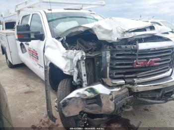  Salvage General Motors Sierra 3500hd Chassis