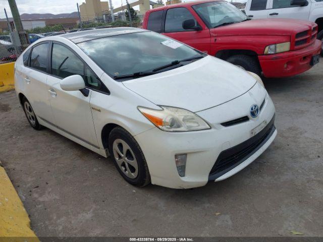  Salvage Toyota Prius