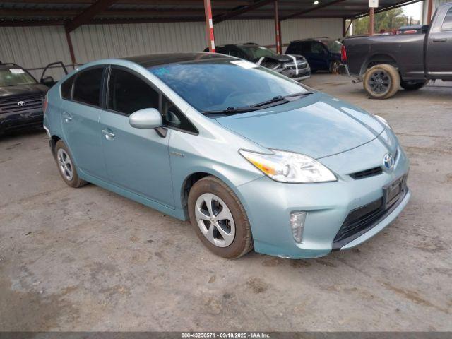  Salvage Toyota Prius
