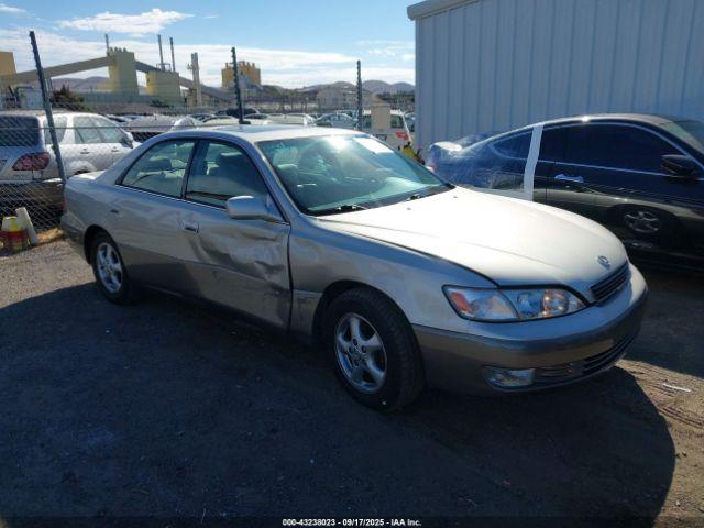  Salvage Lexus Es