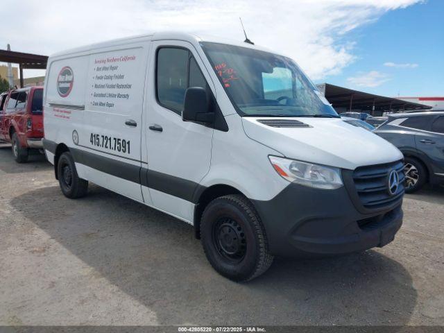  Salvage Mercedes-Benz Sprinter 2500