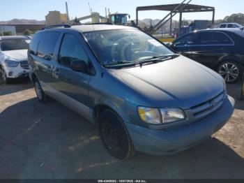  Salvage Toyota Sienna