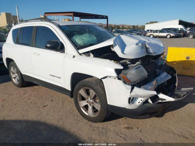  Salvage Jeep Compass