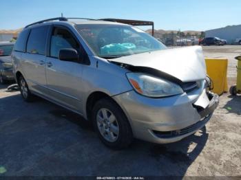  Salvage Toyota Sienna