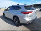 Toyota Highlander L Image 3