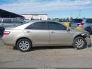 Toyota Camry Xle V6 Image 12