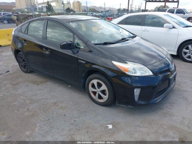 Salvage Toyota Prius