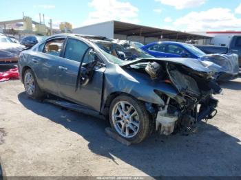  Salvage Nissan Maxima