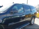 GMC Yukon Denali Image 12