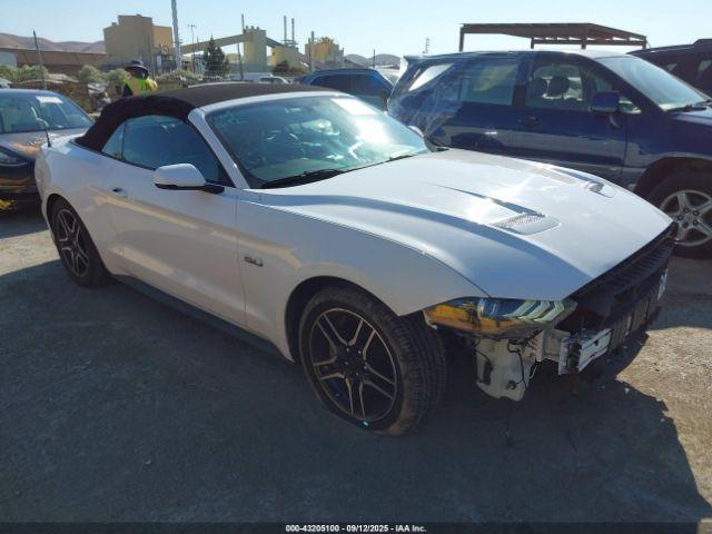  Salvage Ford Mustang