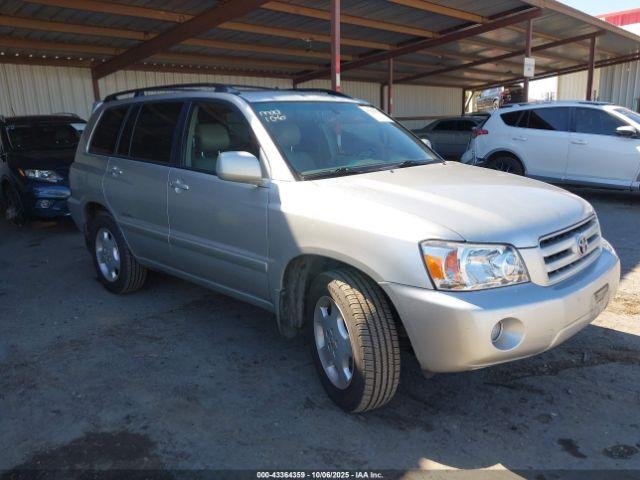  Salvage Toyota Highlander