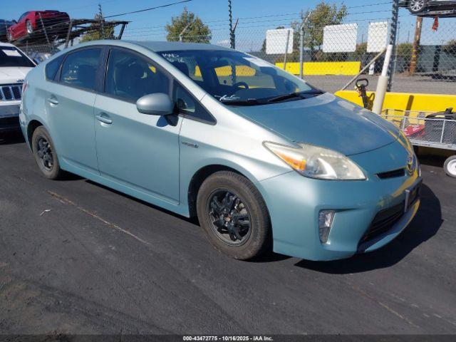  Salvage Toyota Prius