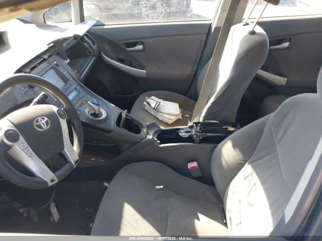 Toyota Prius Iii Image 4