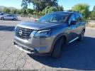 Nissan Pathfinder Platinum 4wd Image 3