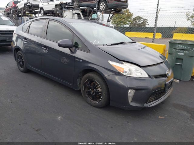 Toyota Prius Two Image 1