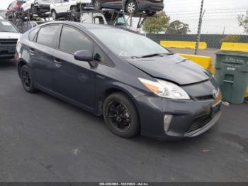  Salvage Toyota Prius