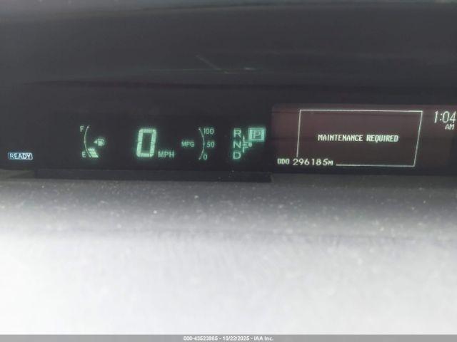 Toyota Prius Two Image 13