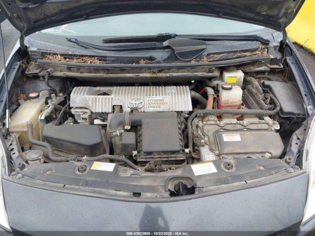 Toyota Prius Two Image 7