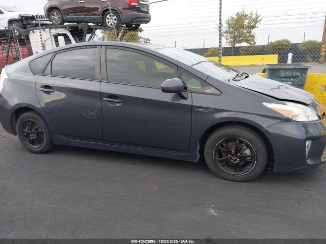 Toyota Prius Two Image 6