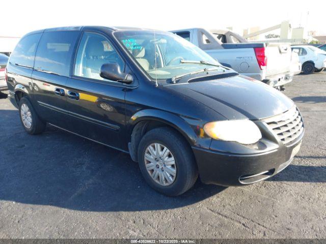  Salvage Chrysler Town & Country