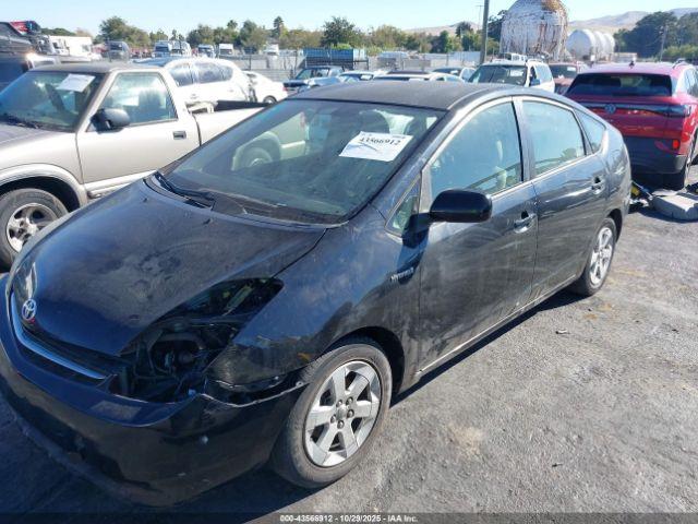 Toyota Prius Image 10